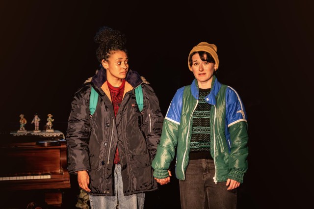 (L to R) Natasha Cottriall (Joan The Susan Deys) and Medium Alison The Susan Deys) in Fun Home at the Royal Exchange Theatre c. Johan Persson (L to R) Natasha Cottriall (Joan The Susan Deys) and Medium Alison The Susan Deys) in Fun Home at the Royal Exchange Theatre c. Johan Persson