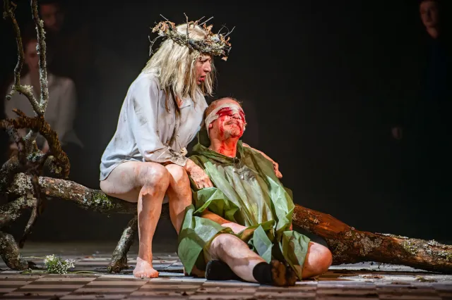 Lear 1 Maureen Beattie and Forbes Masson in Lear