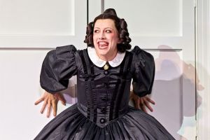 Mason Alexander Park as Mary Todd Lincoln (1)