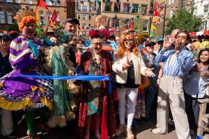 Su Pollard, Harriet Thorpe and Tom Read Wilson at West End Flea Market 2026