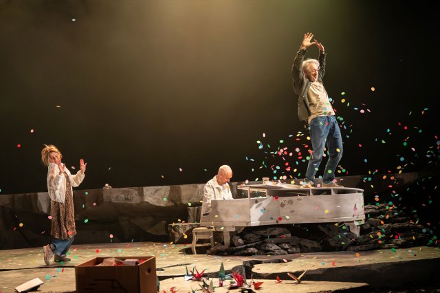 Shirley Henderson, Gavin Whitworth and Alan Cumming in A History of Paper