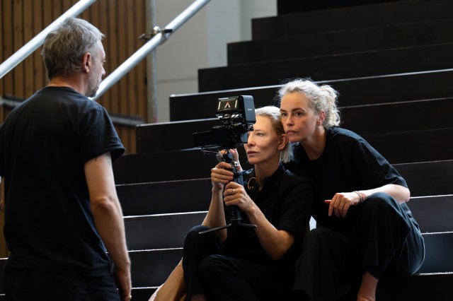Benedict Andrews (Writer and Director), Cate Blanchett and Nina Hoss (both Electra Elisabeth and Clytemnestra Alma) Electra Persona. (c)Monika Rittershaus 077 Benedict Andrews (Writer and Director), Cate Blanchett and Nina Hoss (both Electra Elisabeth and Clytemnestra Alma) Electra Persona. (c)Monika Rittershaus 077