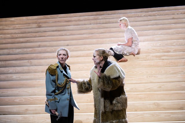 Electra Persona 2 Cate Blanchett, Nina Hoss and Ella Lily Hyland in Electra/Persona
