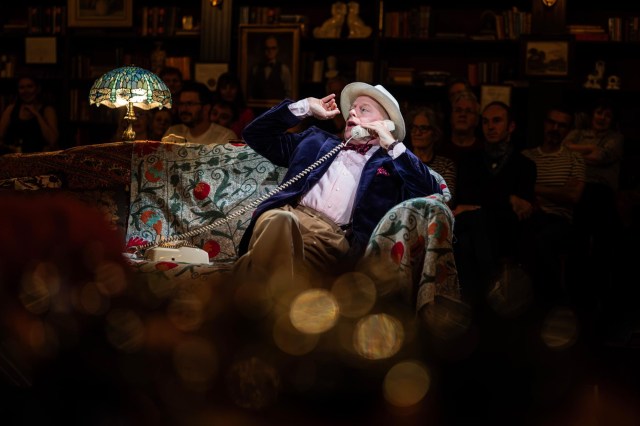 Jesse Tyler Ferguson (Truman Capote) image by Johan Persson (4) Jesse Tyler Ferguson (Truman Capote) image by Johan Persson (4)