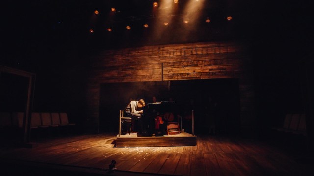 The Pianist teaser trailer still 2 Daniel Krikler as Wladyslaw Szpilman