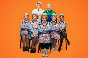 The cast of dinnerladies