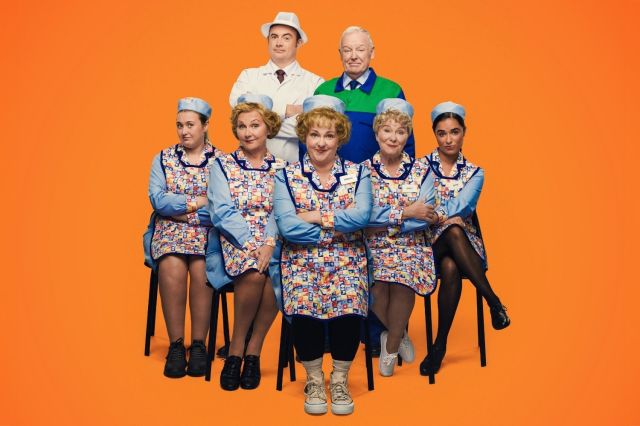 The cast of dinnerladies